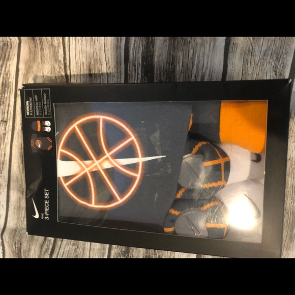 Nike 3 pcs Set Blue Orange Boxed Badketball - Picture 1 of 3